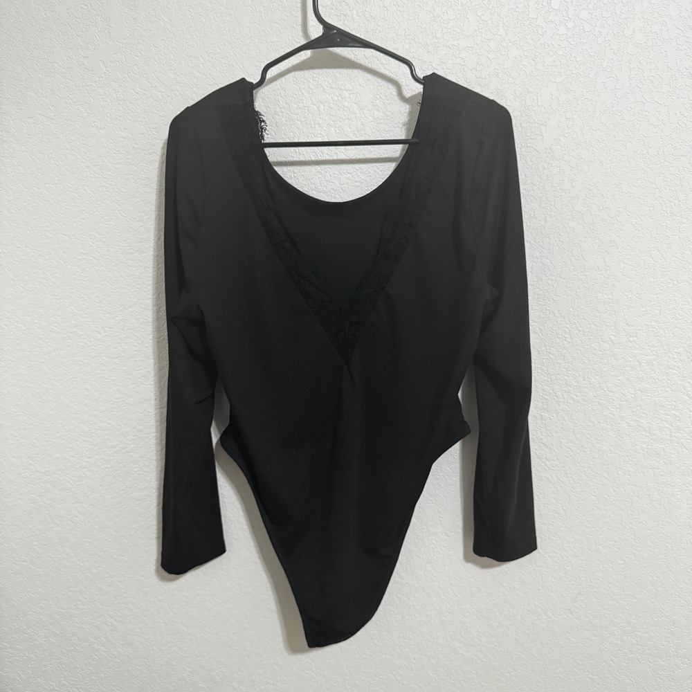 Bodysuit Womens 2XL Black Lace Trim‎ V-Neck Long Sleeve
